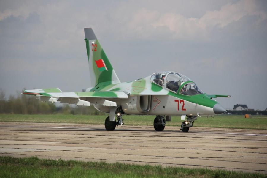 Момент крушения Як-130 в Белоруссии попал на ВИДЕО