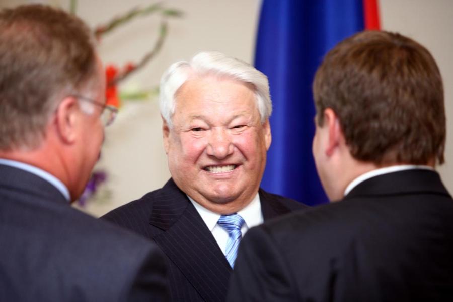Познер назвал Ельцина «красавцем»