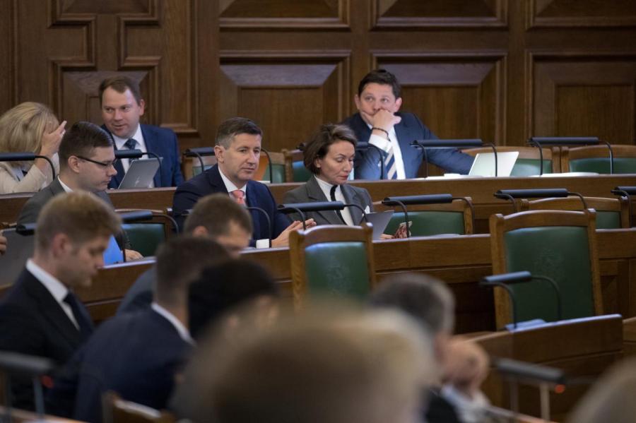 Депутаты перестали слушаться судей. К чему это приведет Латвию?