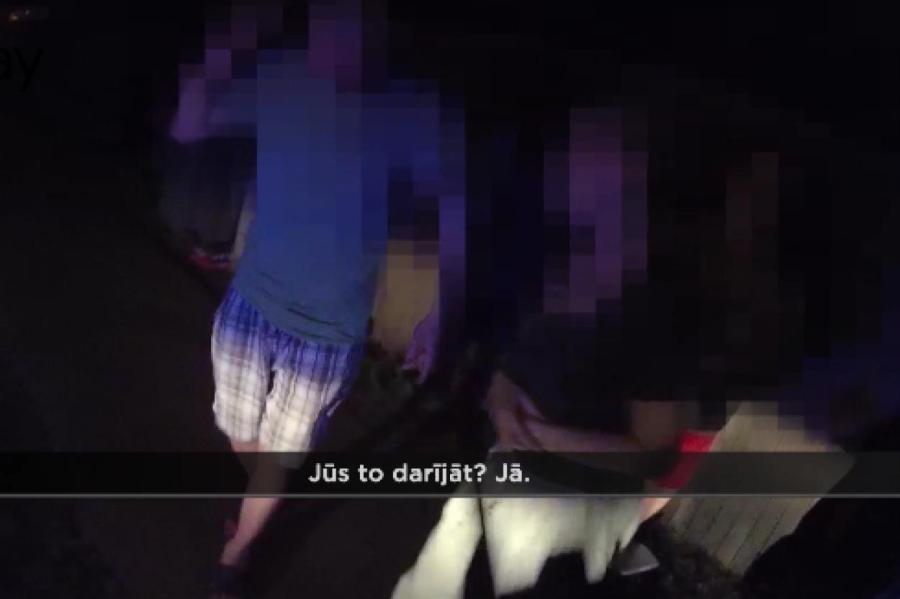 ЧП в Риге: мужчина пытался покончить с собой, прыгая под машины