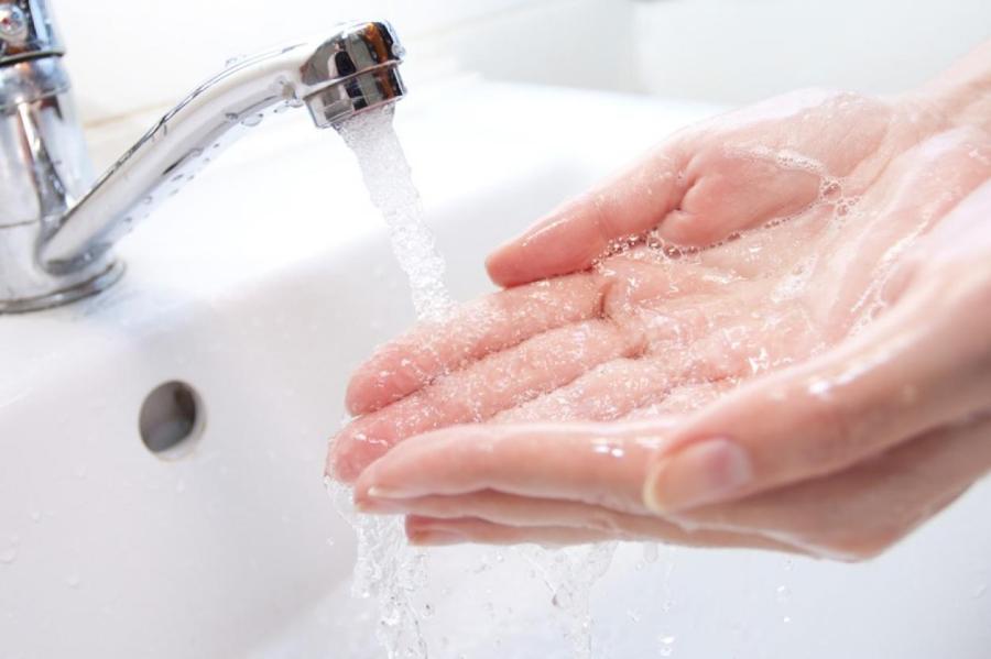 Заболеваемость covid упала до 159 случаев. Можно уже перестать мыть руки?