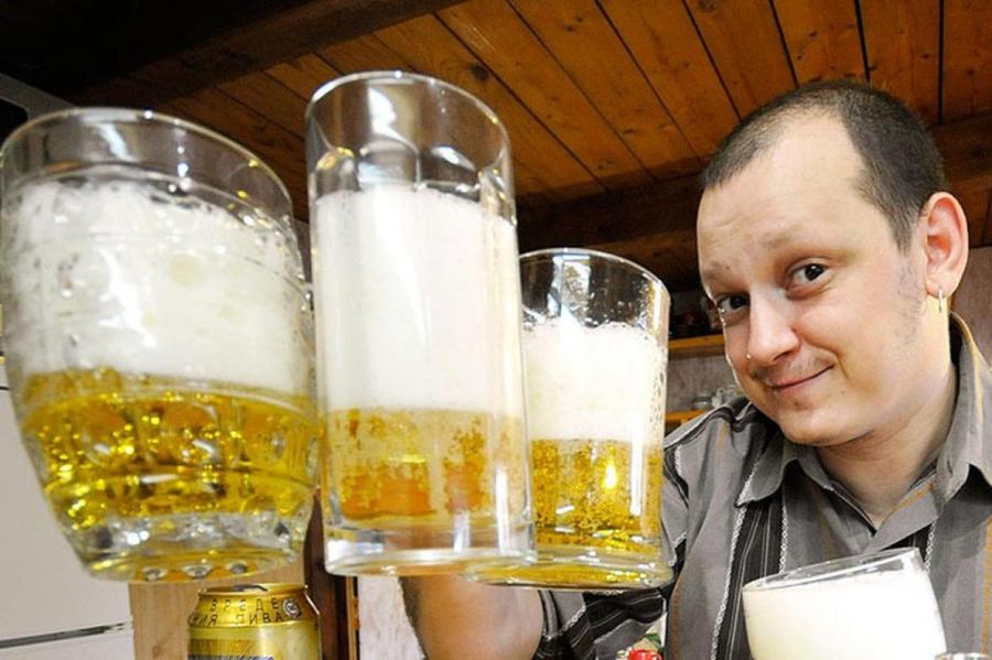 На Украине за каждый гол России наливали бесплатного пива. Не обоссались?