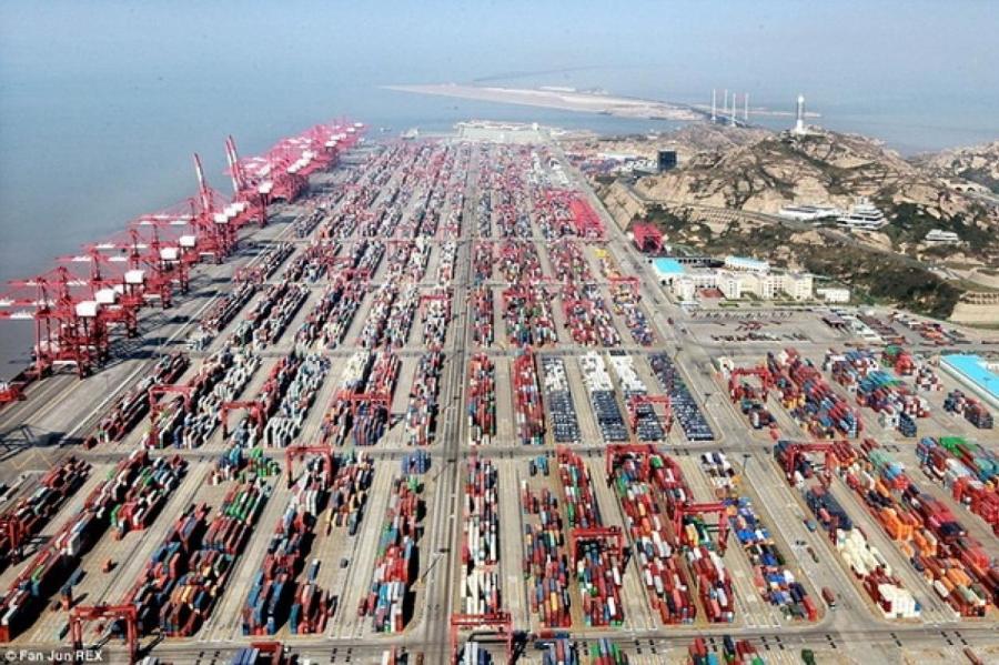 Мировой торговле предрекли тяжелейшее испытание из-за одного порта