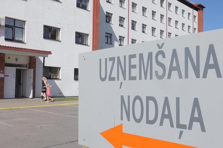 Впервые с октября в больницах Латвии находится меньше 200 пациентов с Covid-19