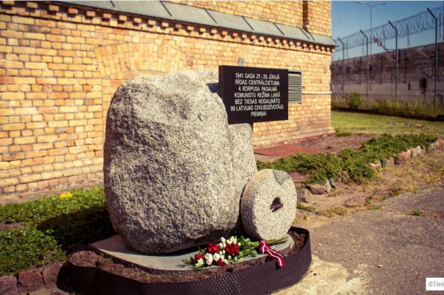 Латвия вспоминает о зверствах чекистов 80 лет назад в Риге