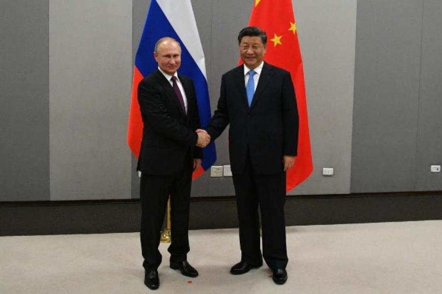Эксперт: Си Цзиньпин хочет поговорить с Путиным из-за Лукашенко