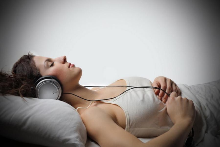 Музыка на ночь мешает спать