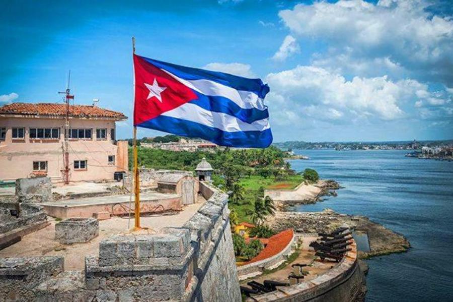На Кубе прошли многочисленные марши коммунистов в противовес протестам