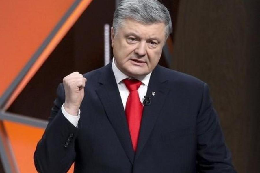 Порошенко пообещал вернуть Украине полуостров в течение года