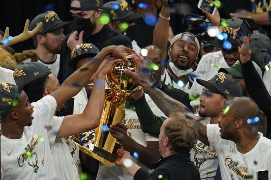 «Милуоки» стал чемпионом НБА впервые за 50 лет