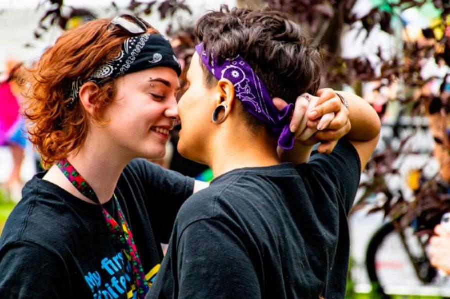 ВЦИОМ: 39% молодёжи в возрасте от 18 до 24 лет поддерживают однополые браки