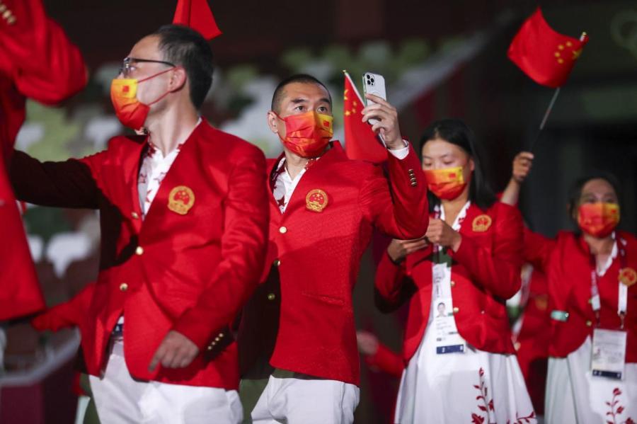 Сборная Китая сохранила лидерство после второго дня Олимпиады
