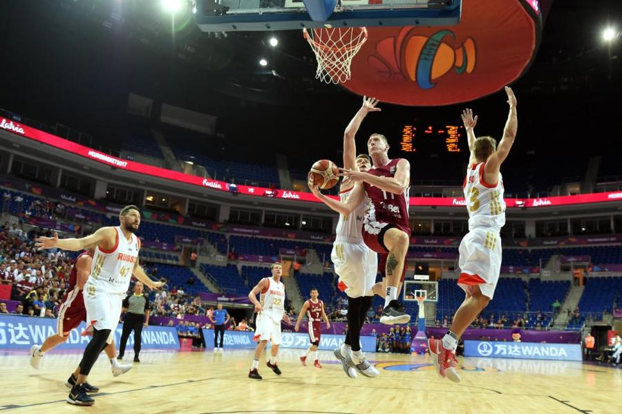 Баскетболисты Латвии обыграли Японию и вышли в полуфинал Олимпийских игр