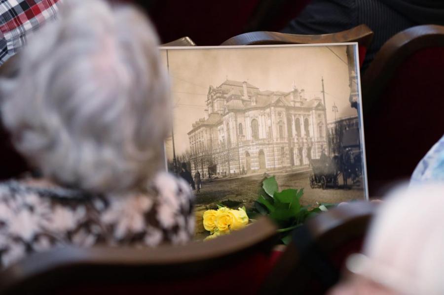 Латвийский национальный театр можно будет посещать только с «ковидпассом»