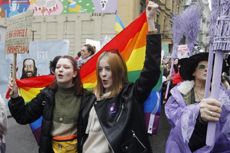 Требуют ужесточить законы: у офиса президента Украины пройдет ЛГБТ-рейв