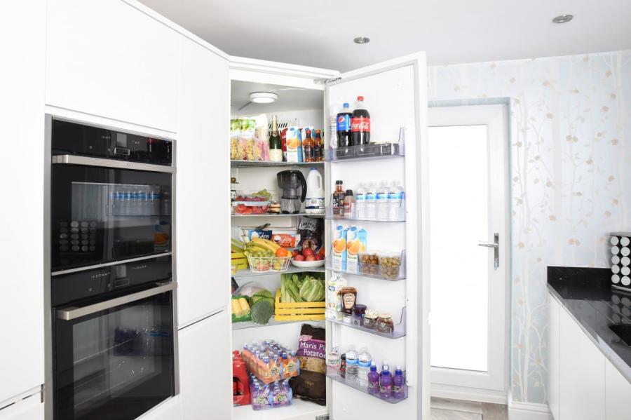 Какую температуру лучше выставить в холодильнике, чтобы продукты были свежими