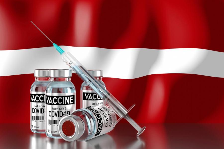 В Сейме заявили, что вакцинацию в Латвии срывает Россия