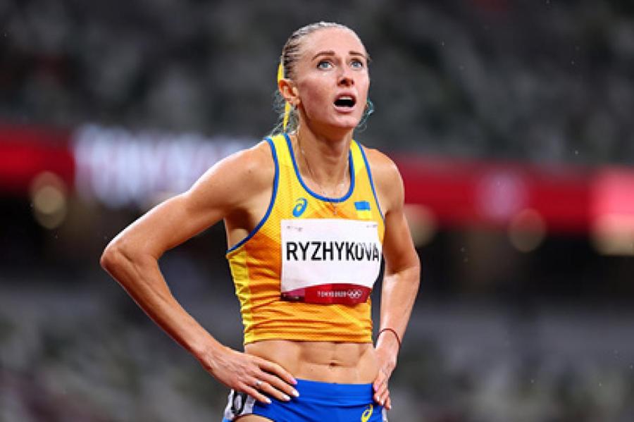 Украинская легкоатлетка призналась в стыде за свою страну