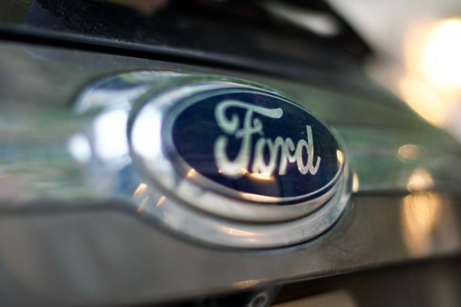 Ford научит машины ездить самостоятельно