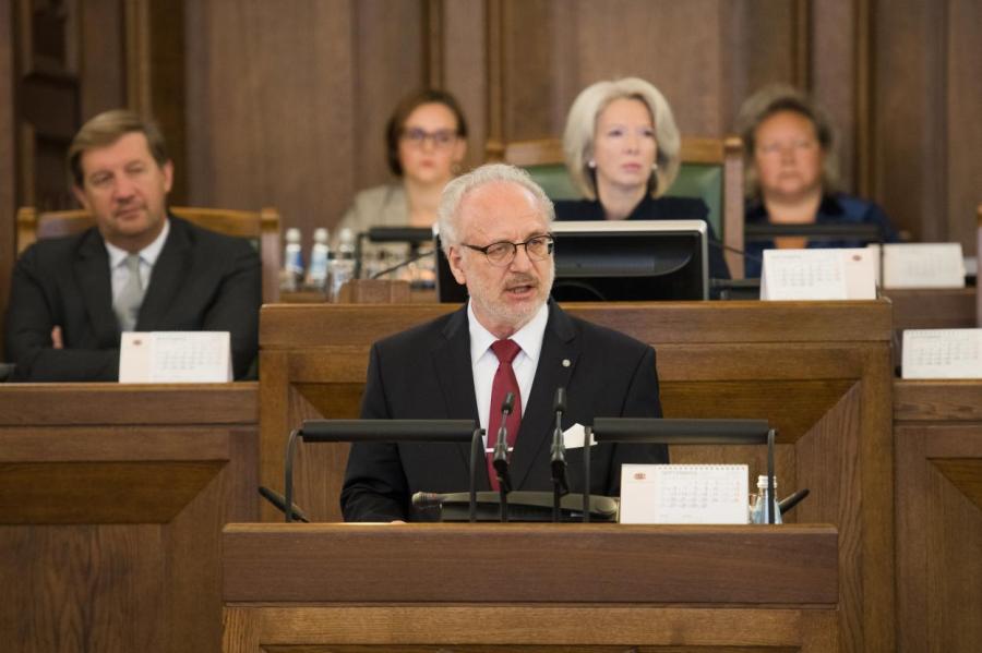 Президент Латвии призвал увеличить число министров