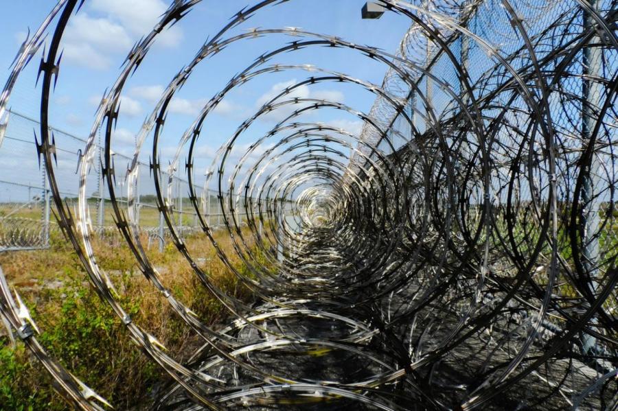 Литва начнет возводить забор на границе с Белоруссией в середине сентября