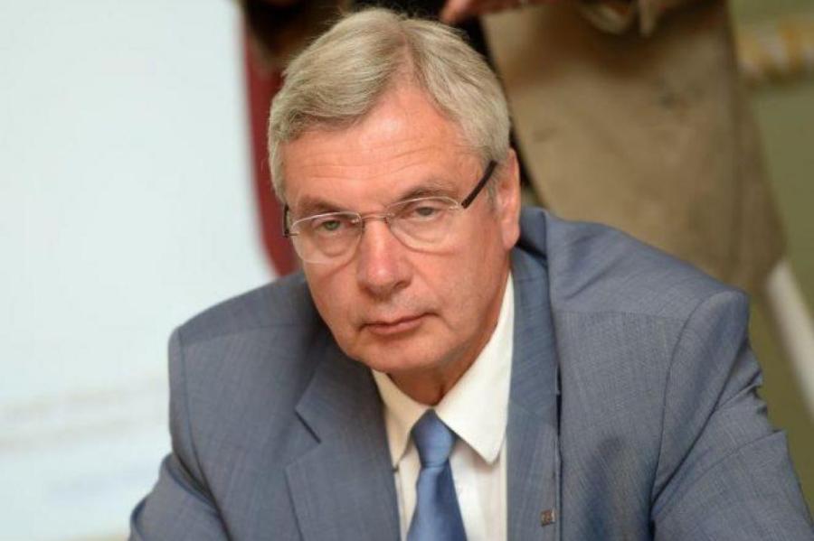 Шадурскис подозревает, что Россия хочет создать в Латвии послушное правительство