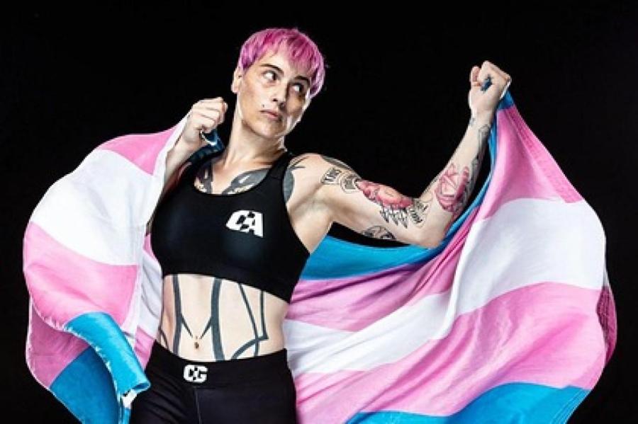 Боец-трансгендер из спецназа победила француженку в дебютном поединке ММА