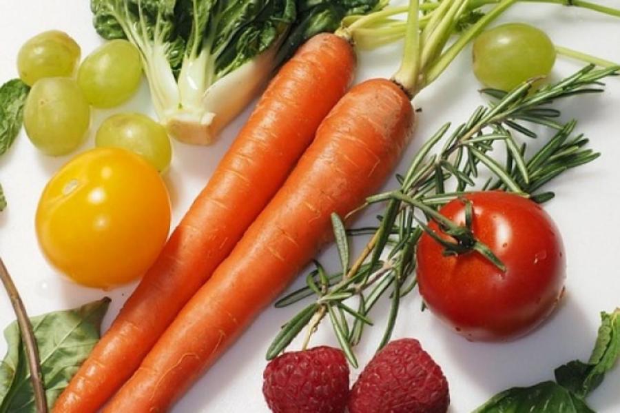 Надо знать: чем могут быть опасны овощи и фрукты