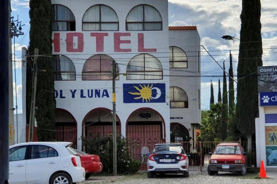 В Мексике боевики похитили десятки иностранцев из отеля
