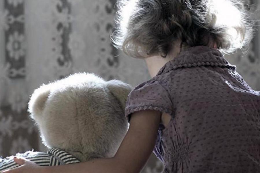 За год у латвийцев за границей забрали 40 детей