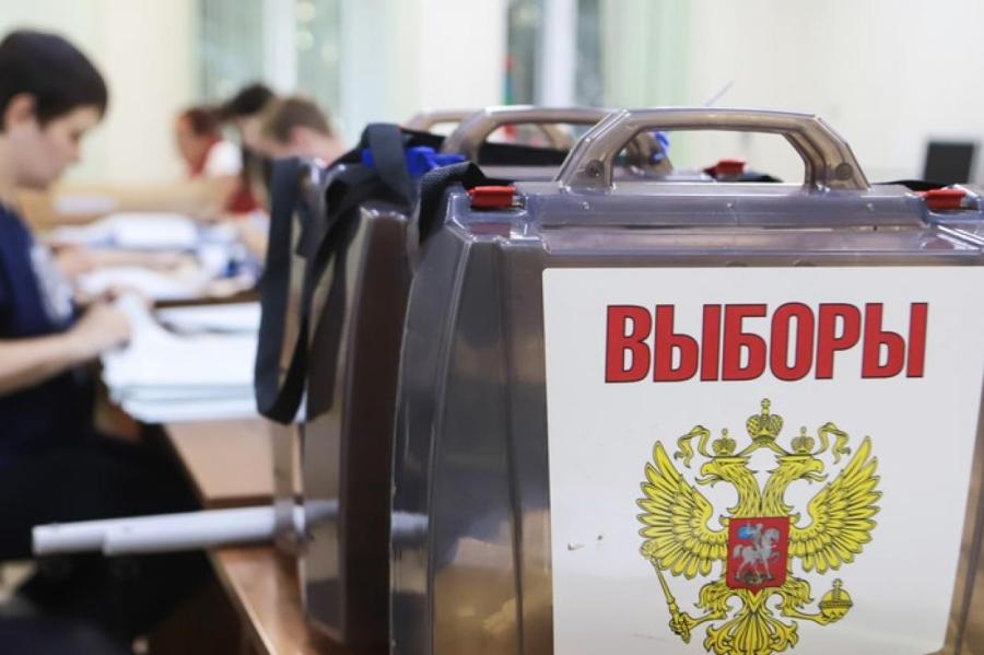 Жители ДНР и ЛНР голосуют на российских выборах