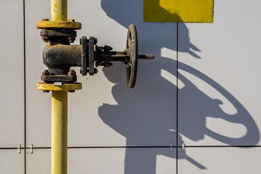 Запасы газа в Европе опустились до десятилетнего минимума - ожидается скачок цен