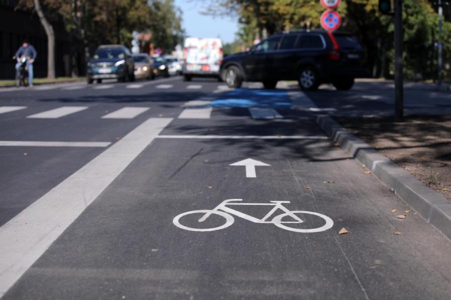 Из-за недовольства рижан на участке улицы Дунтес ликвидируют велодорожку