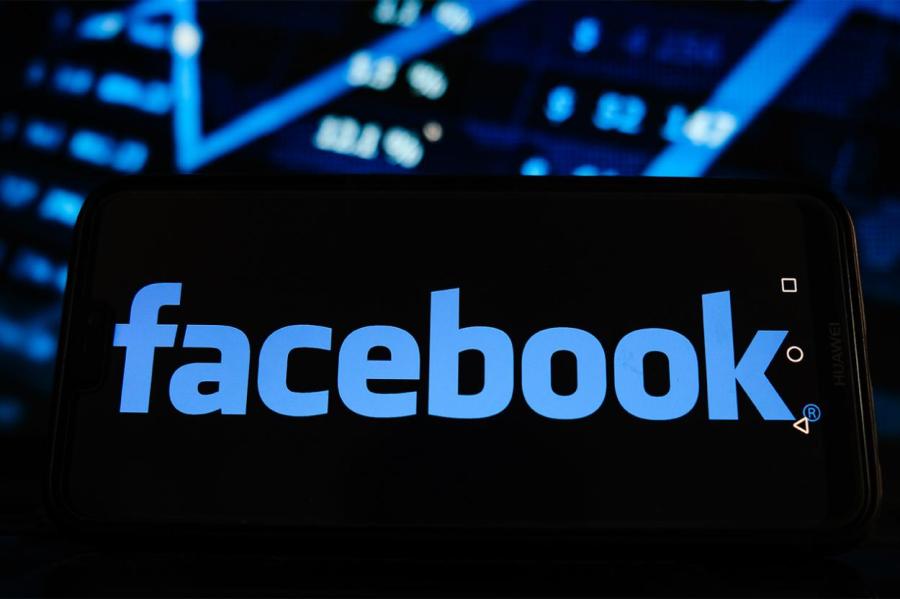 Facebook сменила название