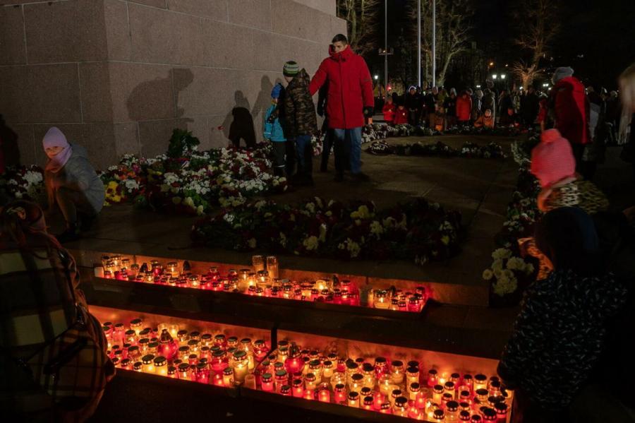 Полиция начала расследование после скопления людей у памятника Свободы 18 ноября