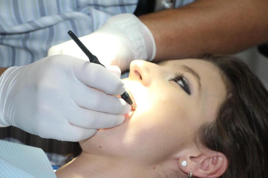 7 народных мифов про стоматологию, которые давно пора забыть
