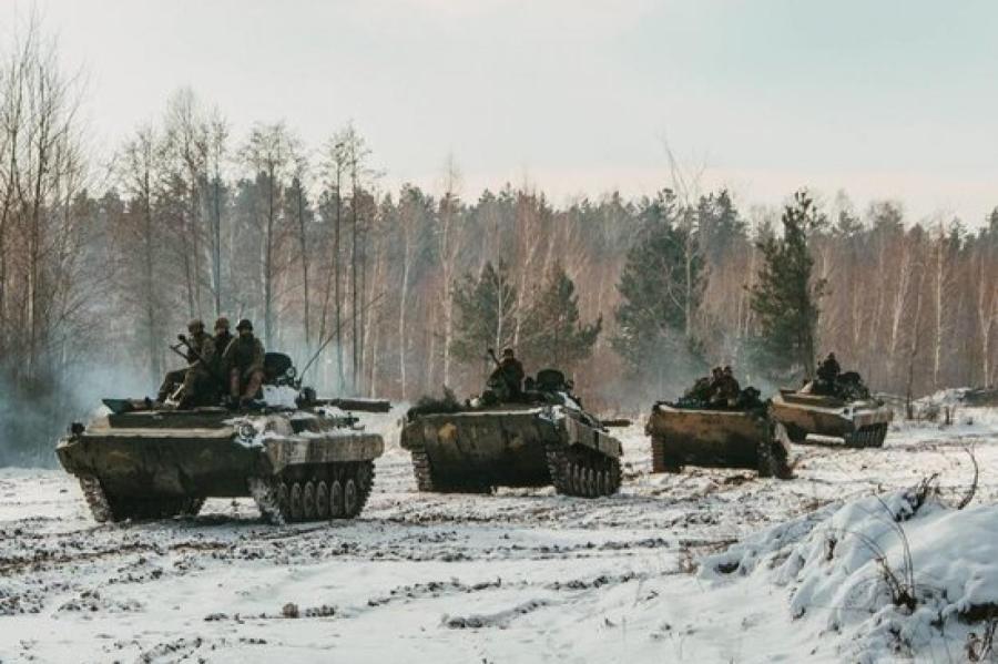 Латвийский политолог назвал дату военного вторжения России в Украину