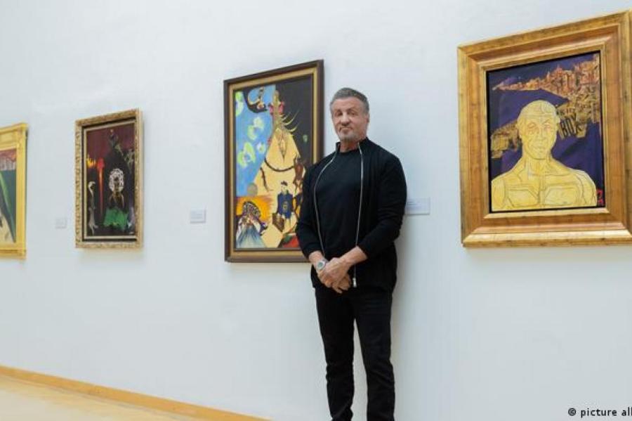 Сильвестр Сталлоне открыл в Германии выставку своих картин