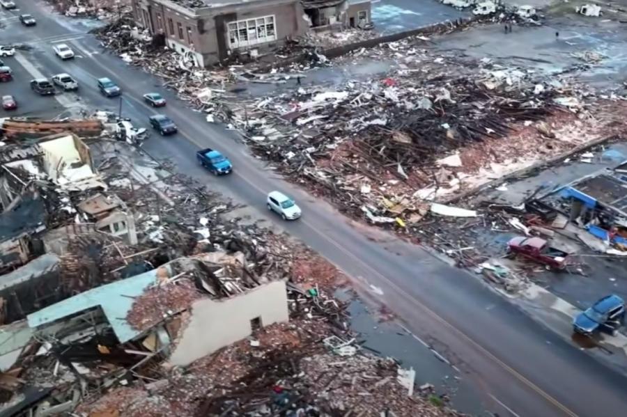 Как после войны: разрушенный ураганом город в США показали на ВИДЕО