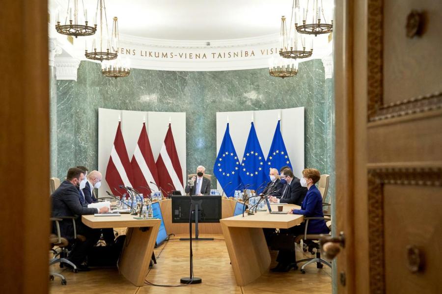 Население Латвии почему-то не любит своих министров – опрос