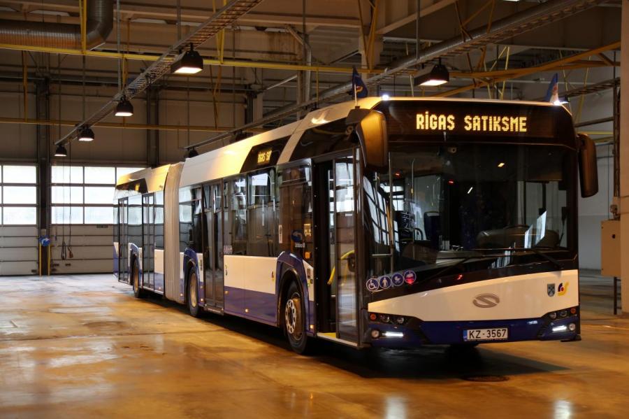 В Ригу прибудет 88 новых автобусов–гармошек. Но транспорта больше не станет