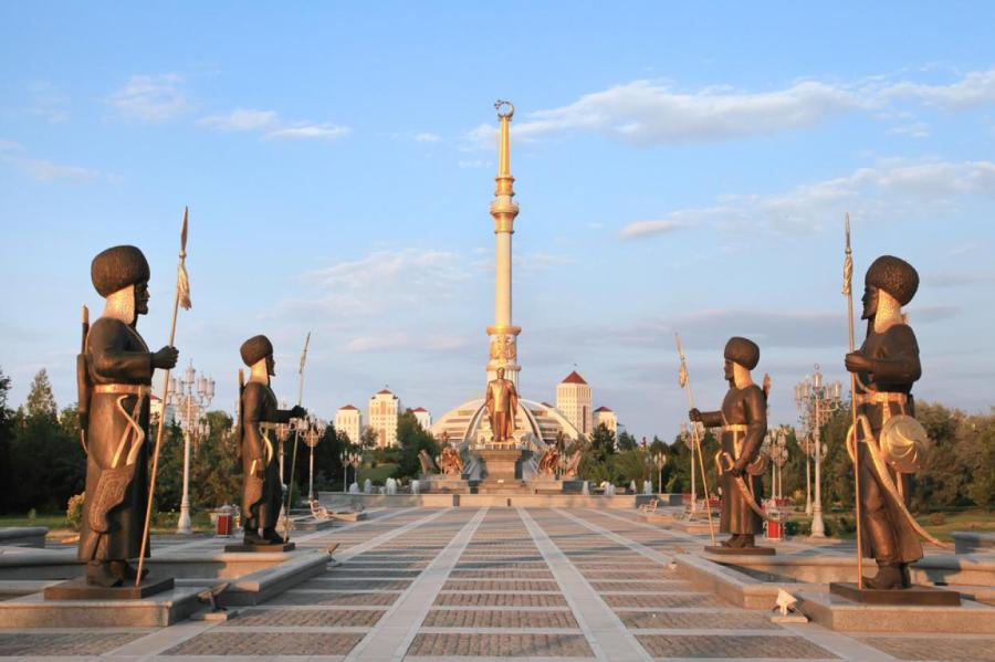 Президент Туркменистана объявил об уходе с поста
