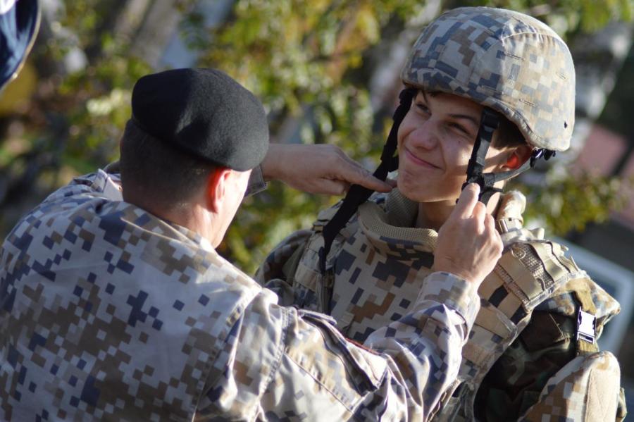 Латвия не станет отзывать солдат и офицеров, служащих на Украине