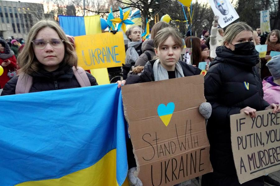 ФОТО: по всей Латвии прошли митинги в поддержку Украины