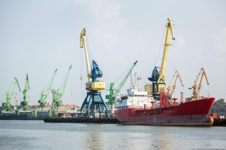 В Клайпедском порту ждут в этом году падения грузооборота на 50%