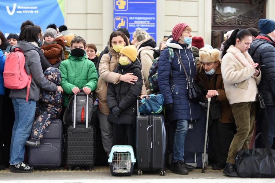 ЕС не исключает введение квот на беженцев с Украины. Польша уже переполнена