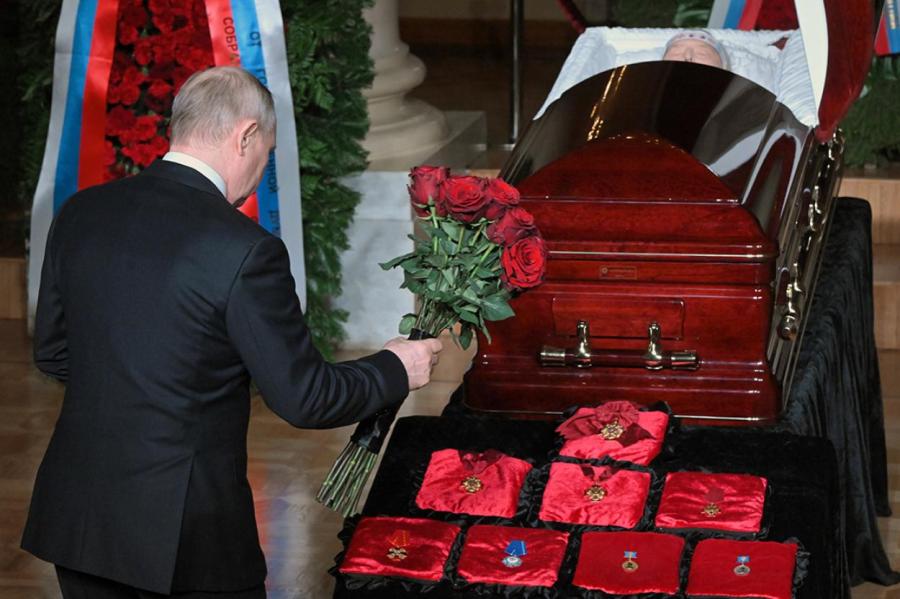 Лидера ЛДПР Владимира Жириновского похоронили на Новодевичьем кладбище