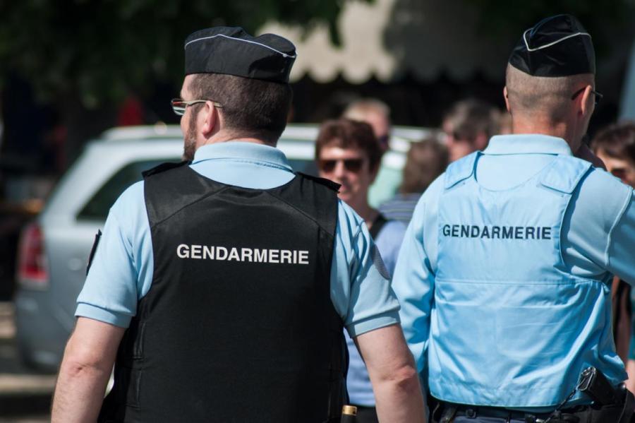 Французские жандармы будут расследовать военные преступления в Украине