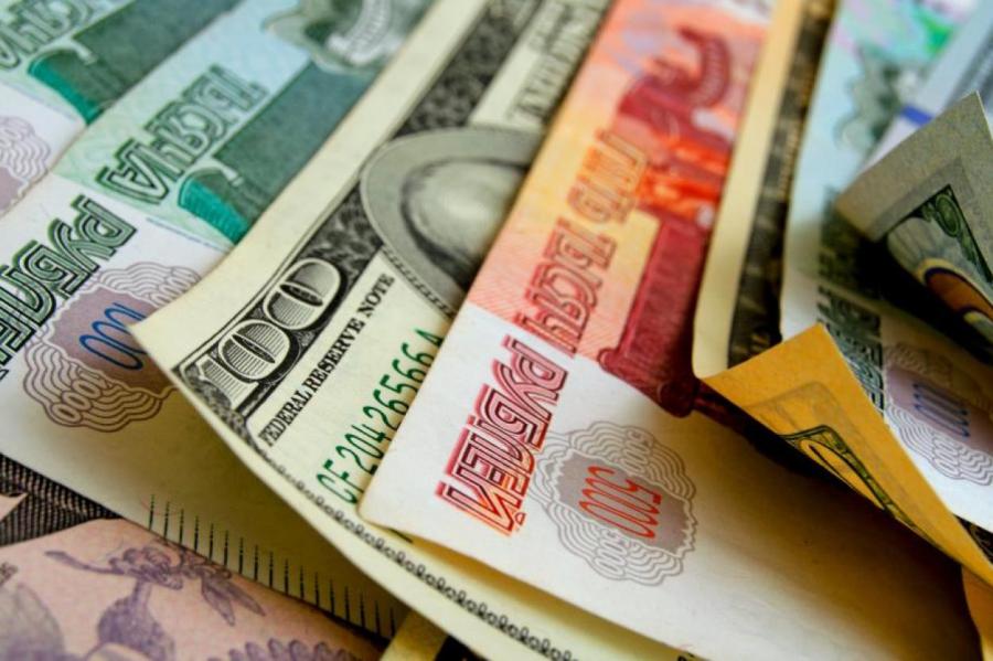 В России признали, что всю внешнюю торговлю перевести на рубль нельзя