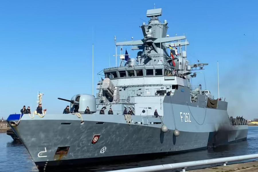 Военные корабли НАТО прибыли в пассажирский порт Риги